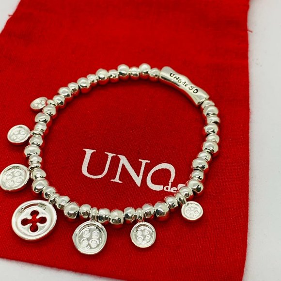 UNO de 50 Bracelet - Sliver-plated Bracelet with Buttons Charm Elastic Bracelet - Picture 5 of 5